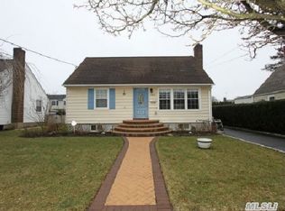 108 Meldon Ave, Albertson, NY 11507