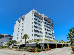 1125 W Peppertree Dr APT 706, Sarasota, FL 34242