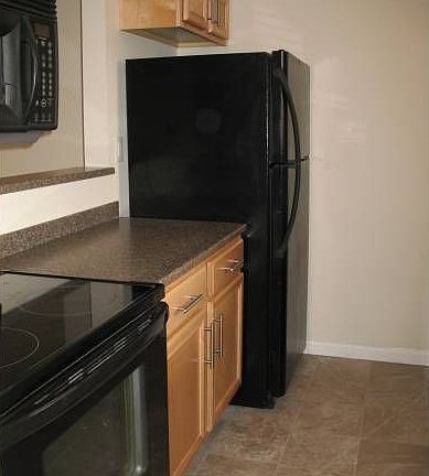 Pass thru to Living Rm