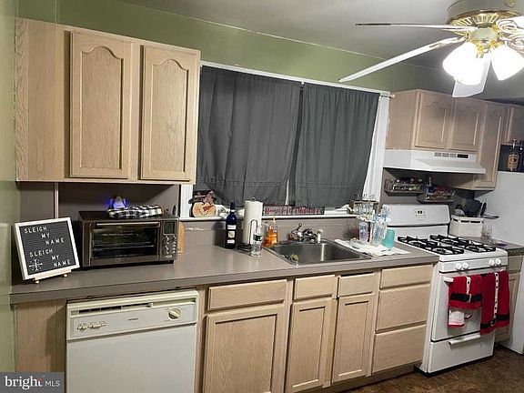 5th image of 815 Bedford Ave
