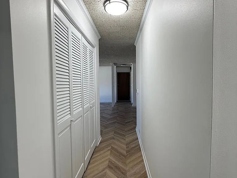 560 Shorely Dr #2 — Photo 8