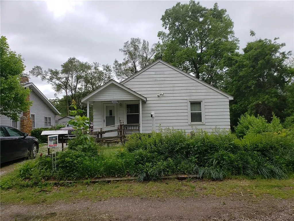 1533 Ruth Dr photo 1