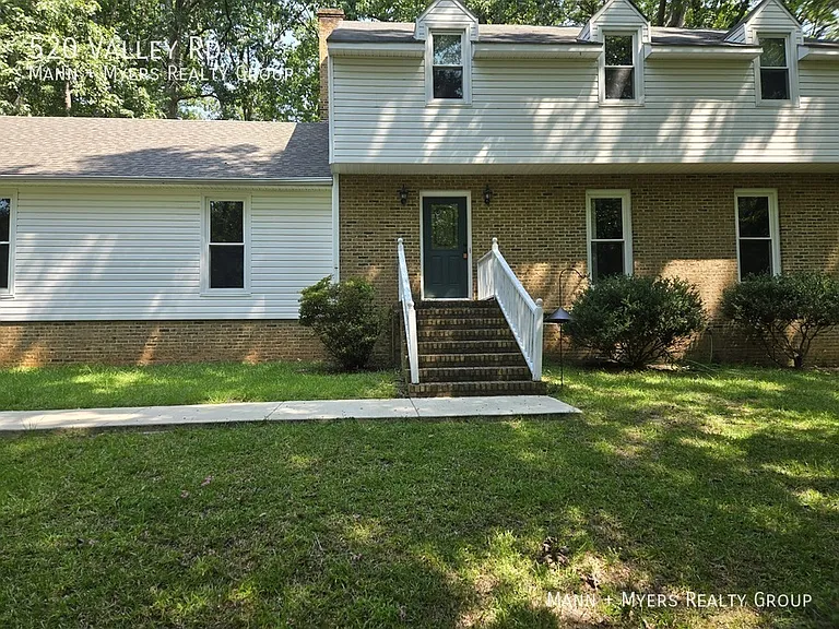 520 Valley Rd — Photo 3