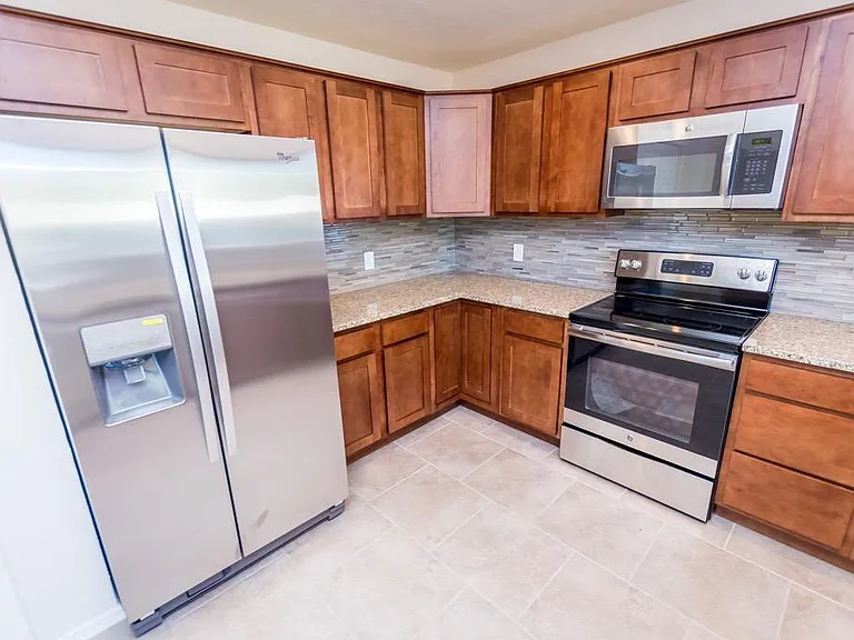 1448 Carmelita Dr — Photo 6