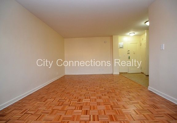 5th image of 19 Hamilton Ter APT 6G
