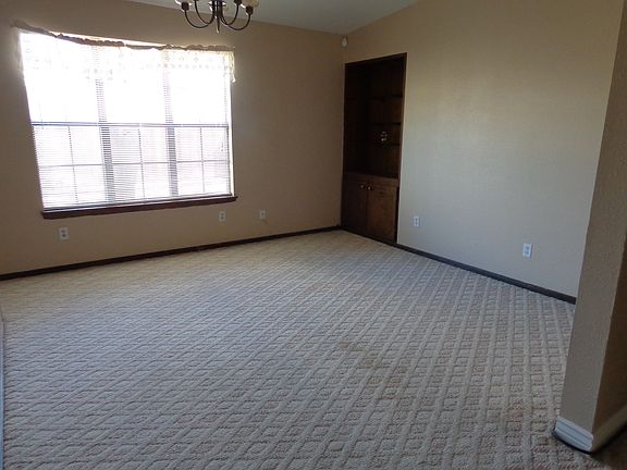 5th image of 4904 Poquita St