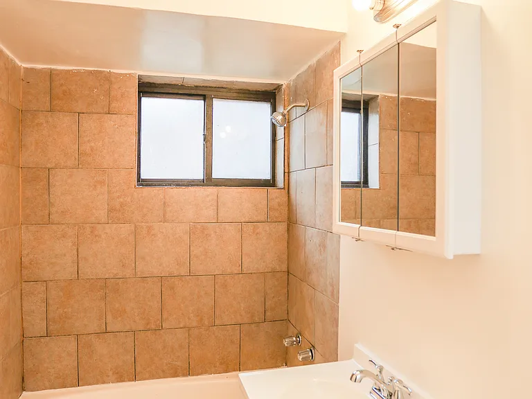 1652 W Pratt Blvd #1N — Photo 7
