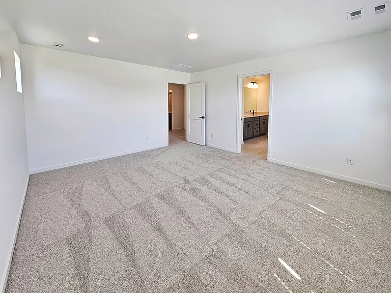 21470 E 58th Ave — Photo 15