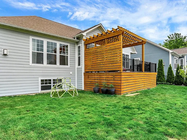 1071 Serenity Ct — Photo 10