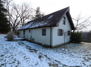 2730 Lake Rd SE, Lancaster, OH 43130