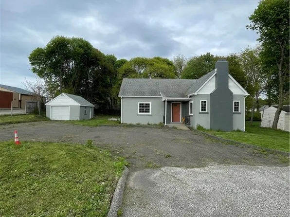 1315 Powell Ave, Erie, PA 16505