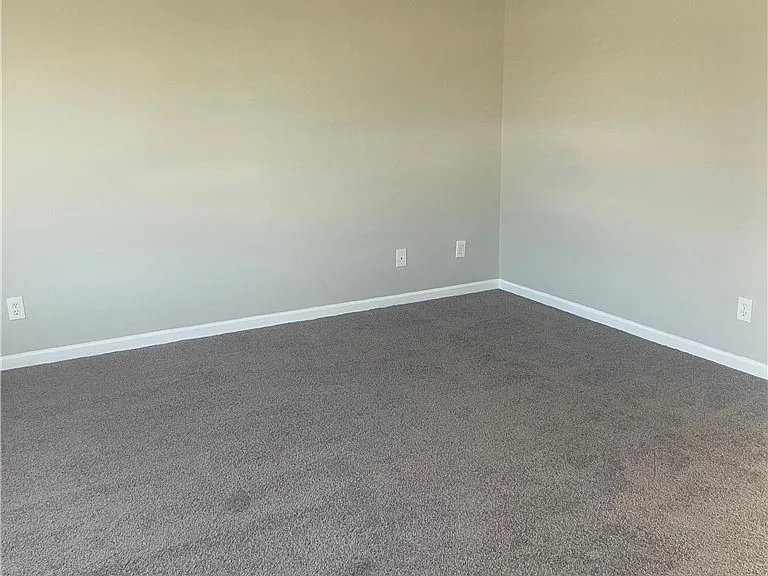 425 Dunblane Way — Photo 8