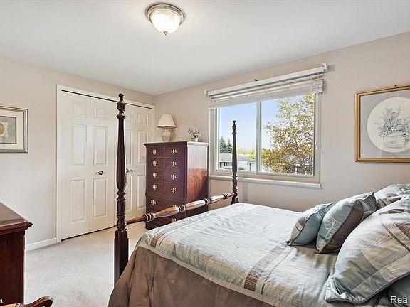 3rd image of 13582 Brougham Dr