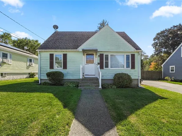 87 Vincent Ave, East Providence, RI 02914