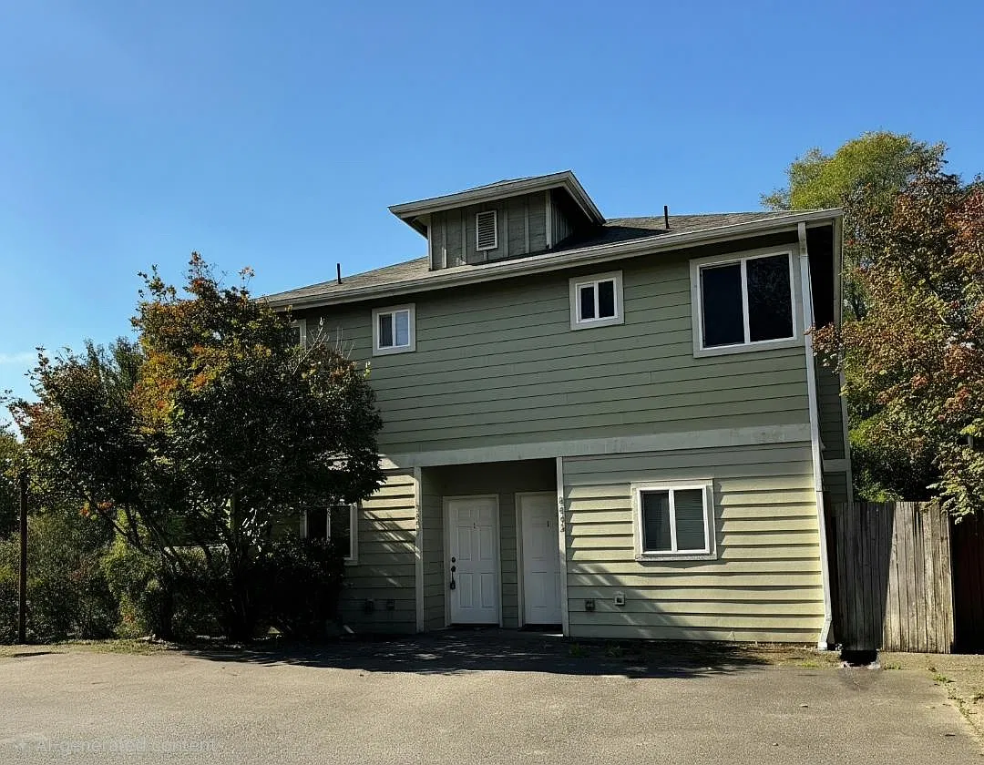 8849B 9th Ave SW — Photo 3