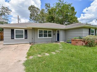 7406 Schiller St, Houston, TX 77055