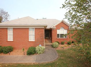 1413 Twin Ridge Rd, Lyndon, KY 40242