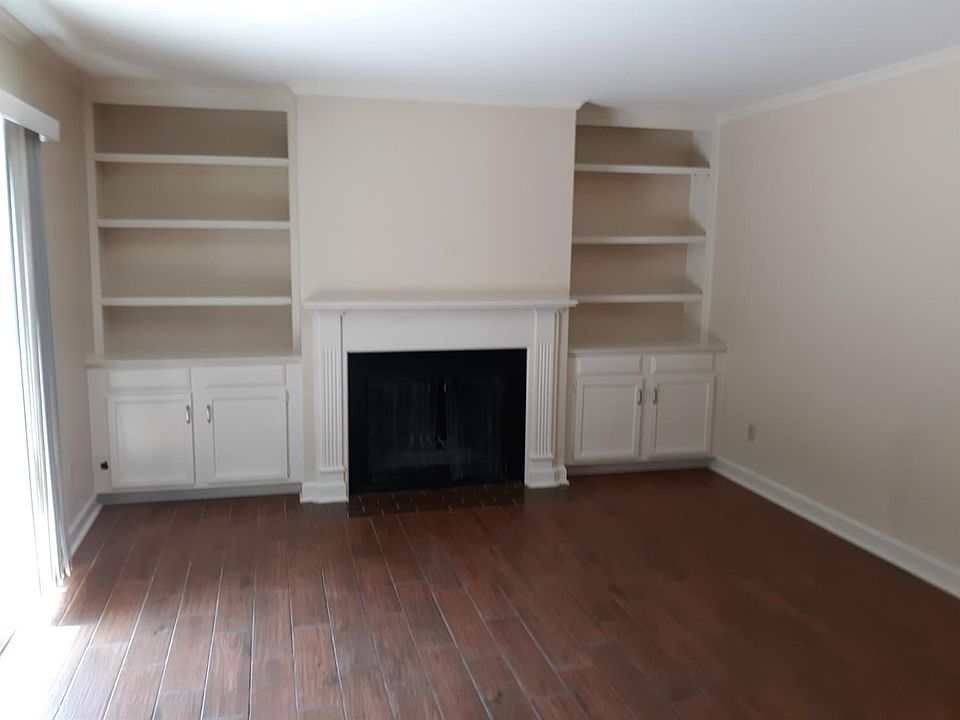 1st image of 804 Turkey Foot Ct APT 2