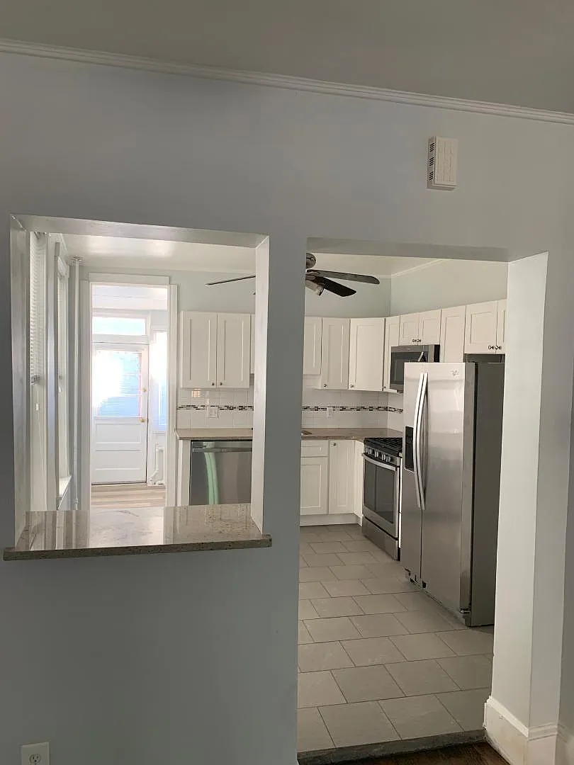 3 bed, 1250 sqft, $2,250 — Photo 4