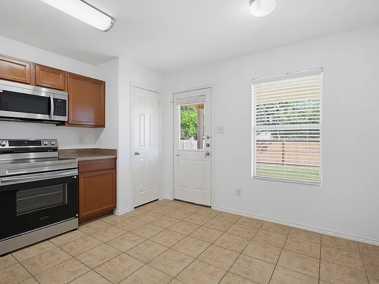 332 Lonestar Gait — Photo 10