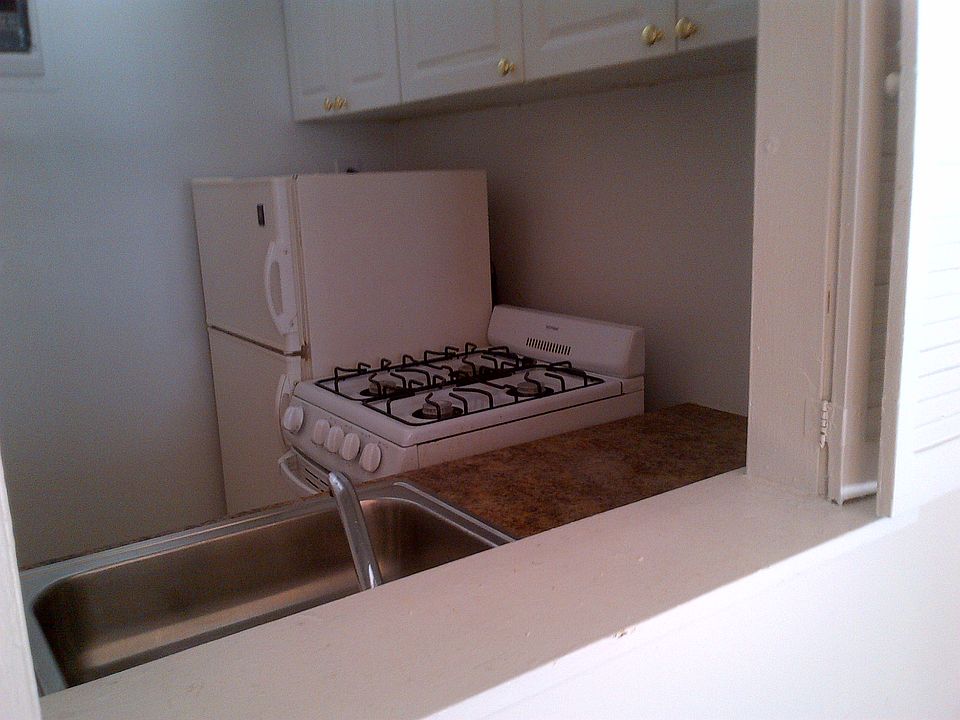 2nd image of 517 E 87th St APT 1