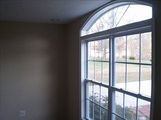 4th image of 71 Canary Dr