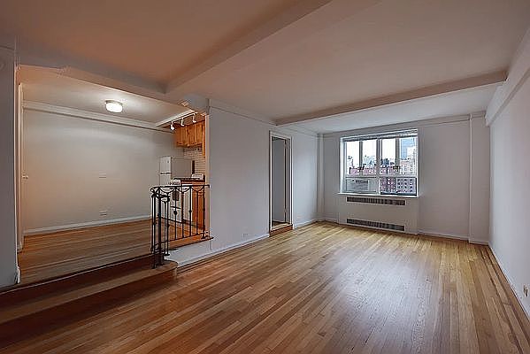 1st image of 200 W 20th St APT 1411