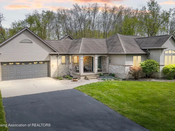 5450 N Hartel Rd, Potterville, MI 48876