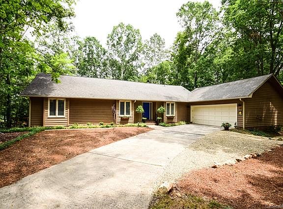 2nd image of 1703 Wandering Way Dr