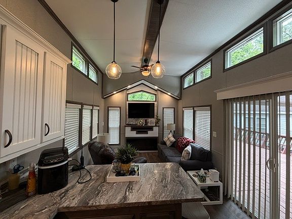 5th image of 2795 E 28th Rd Lot 684