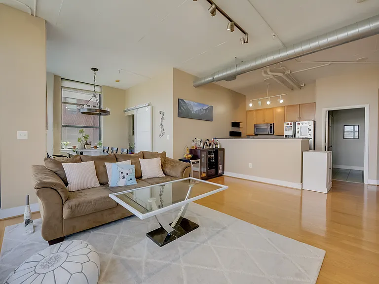 2020 12th St NW #609 — Photo 3