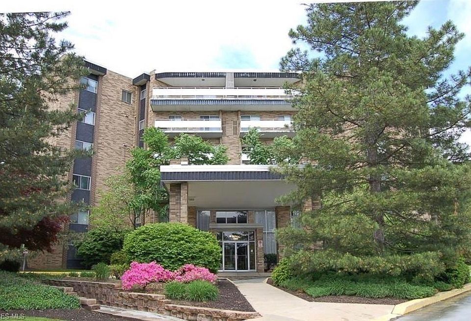 1st image of 2112 Acacia Park Dr APT 401