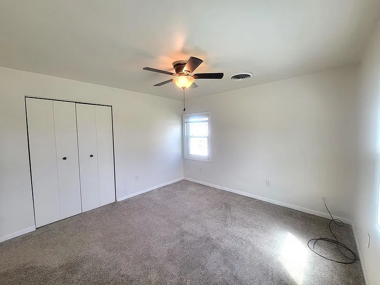 12264 Roosevelt Blvd — Photo 19