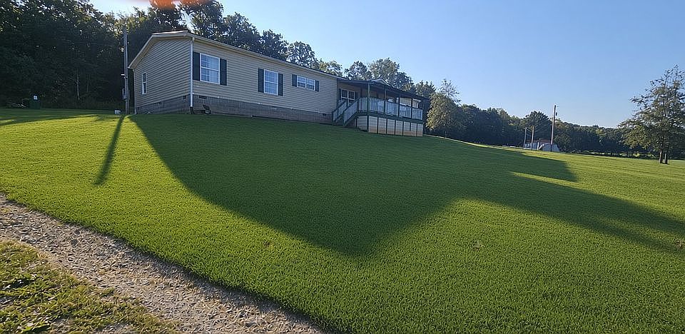 1st image of 470 Sterrett Ln