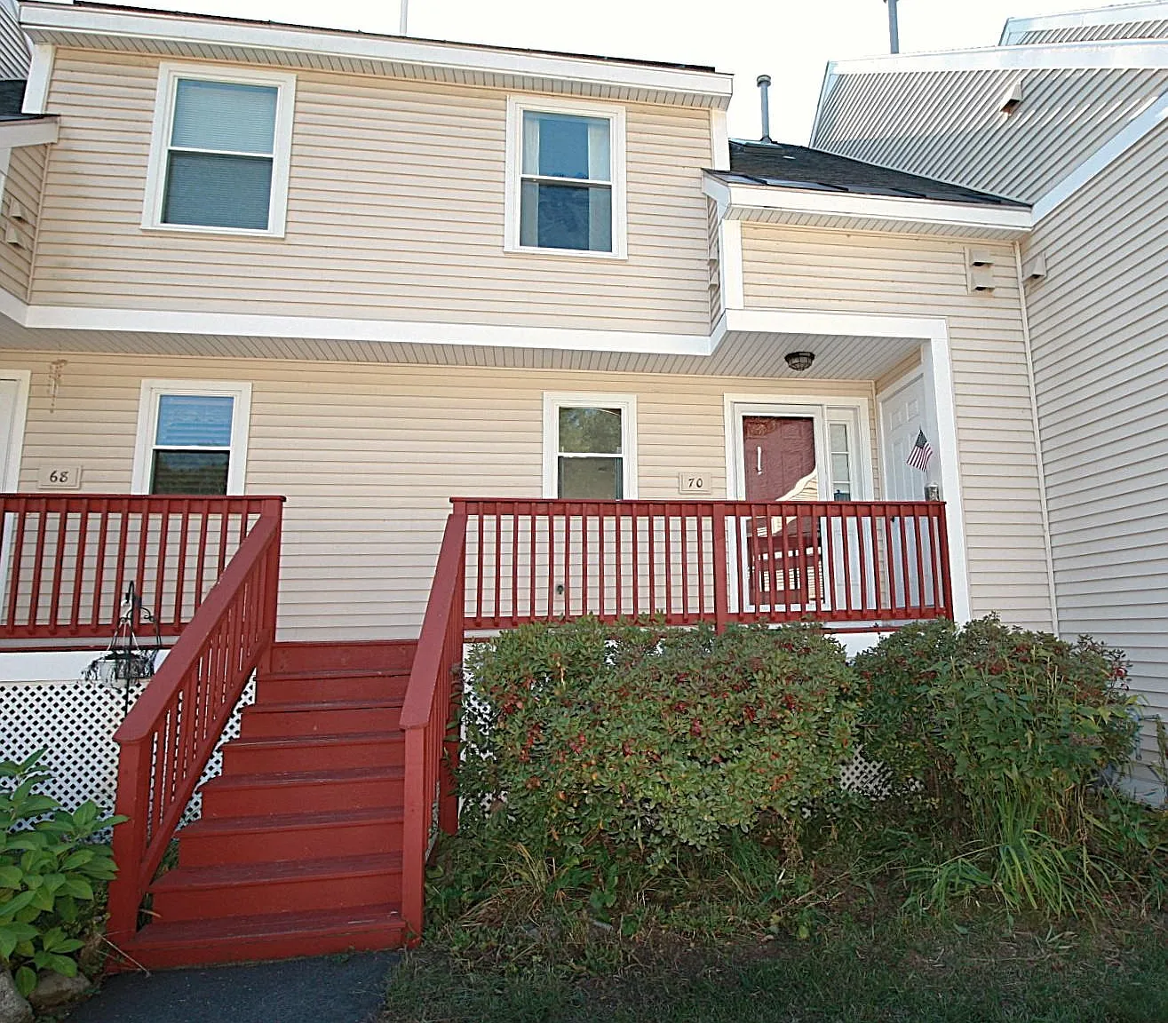 3 bed, 1.5 bath, 1098 sqft, $2,500 — Photo 1