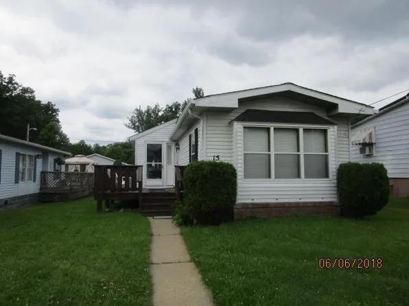 15 Locust Ave, Moundsville, WV 26041
