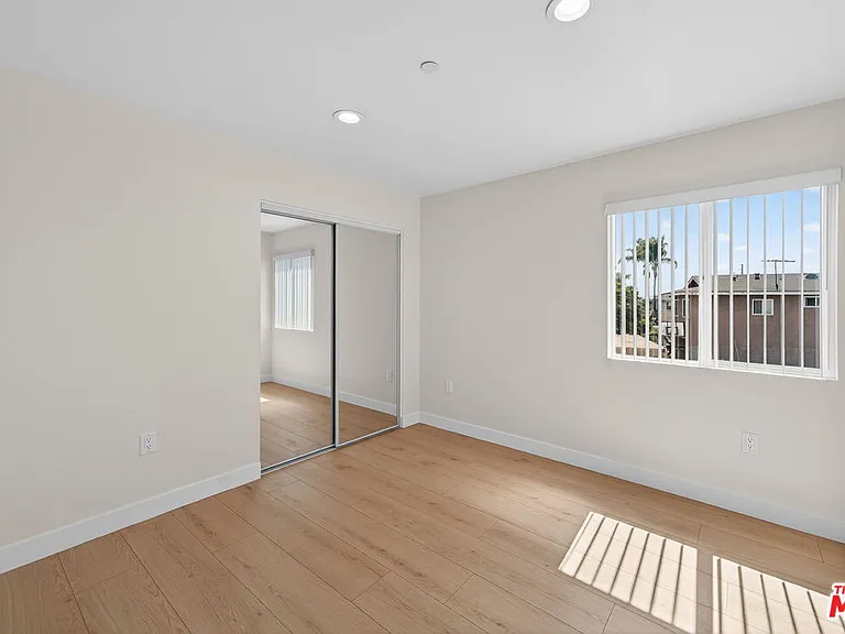 3436 Hunter St — Photo 33