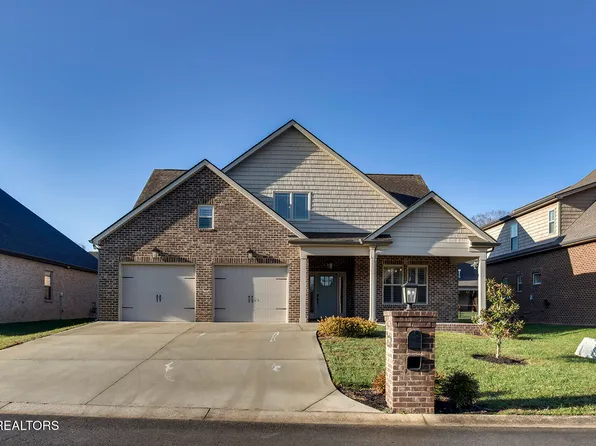 249 Olympic Dr, Lenoir City, TN 37771