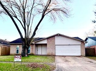 15205 Plaza Libre Dr, Houston, TX 77083