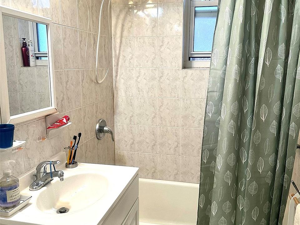 2nd image of 30-11 Parsons Boulevard #5A