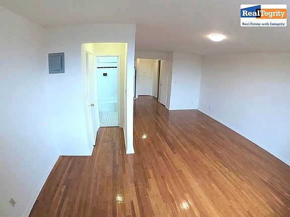 3rd image of 4225 65th Pl APT 6E