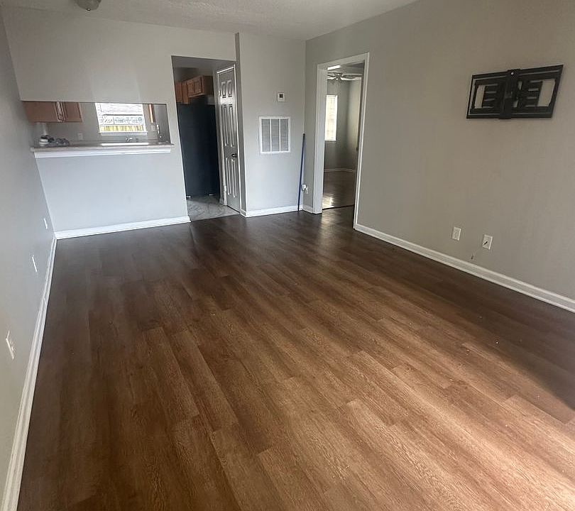 1st image of 107 Cantal Dr #B