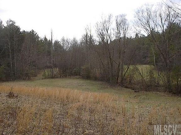 5th image of 1093 Pine Mountain Dr