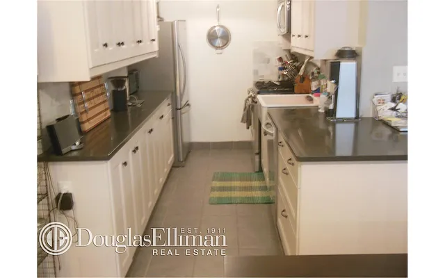 Rented by Douglas Elliman | media 28