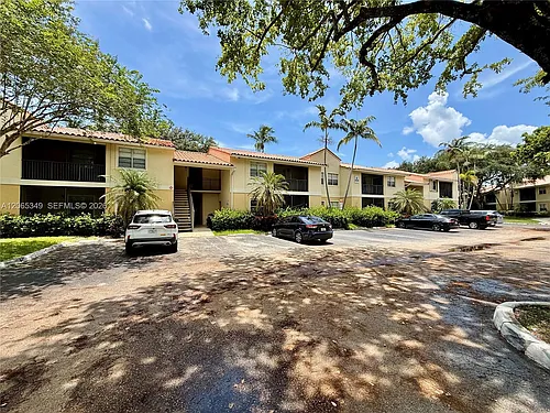 1237 SW 46th Ave #803 Photo 1