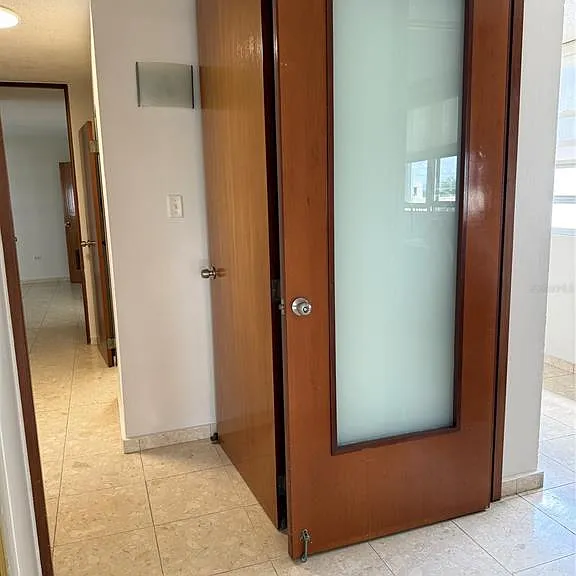 1 Madrid #8-C — Photo 22