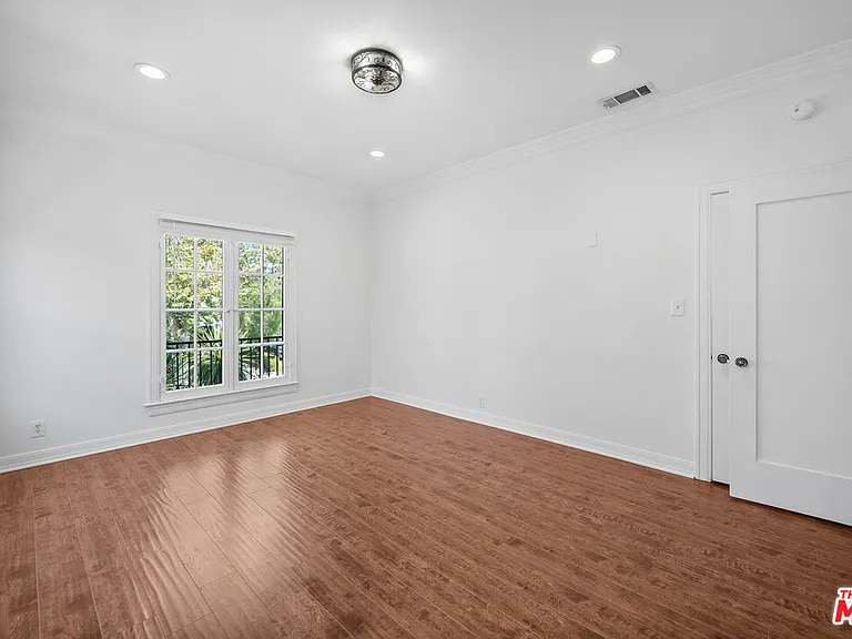 123 S Orange Dr — Photo 11