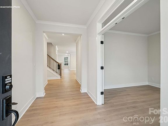2nd image of 6410 Cherrybark Oak Ln