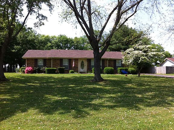 2nd image of 107 Benefield Dr