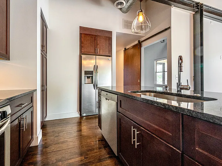 922 N Main St #212 — Photo 18